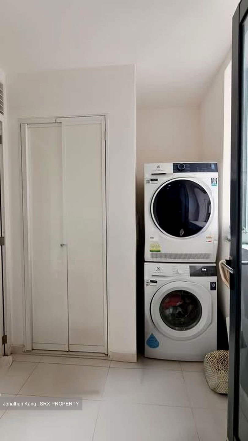 The Palette (D18), Condominium #600176461